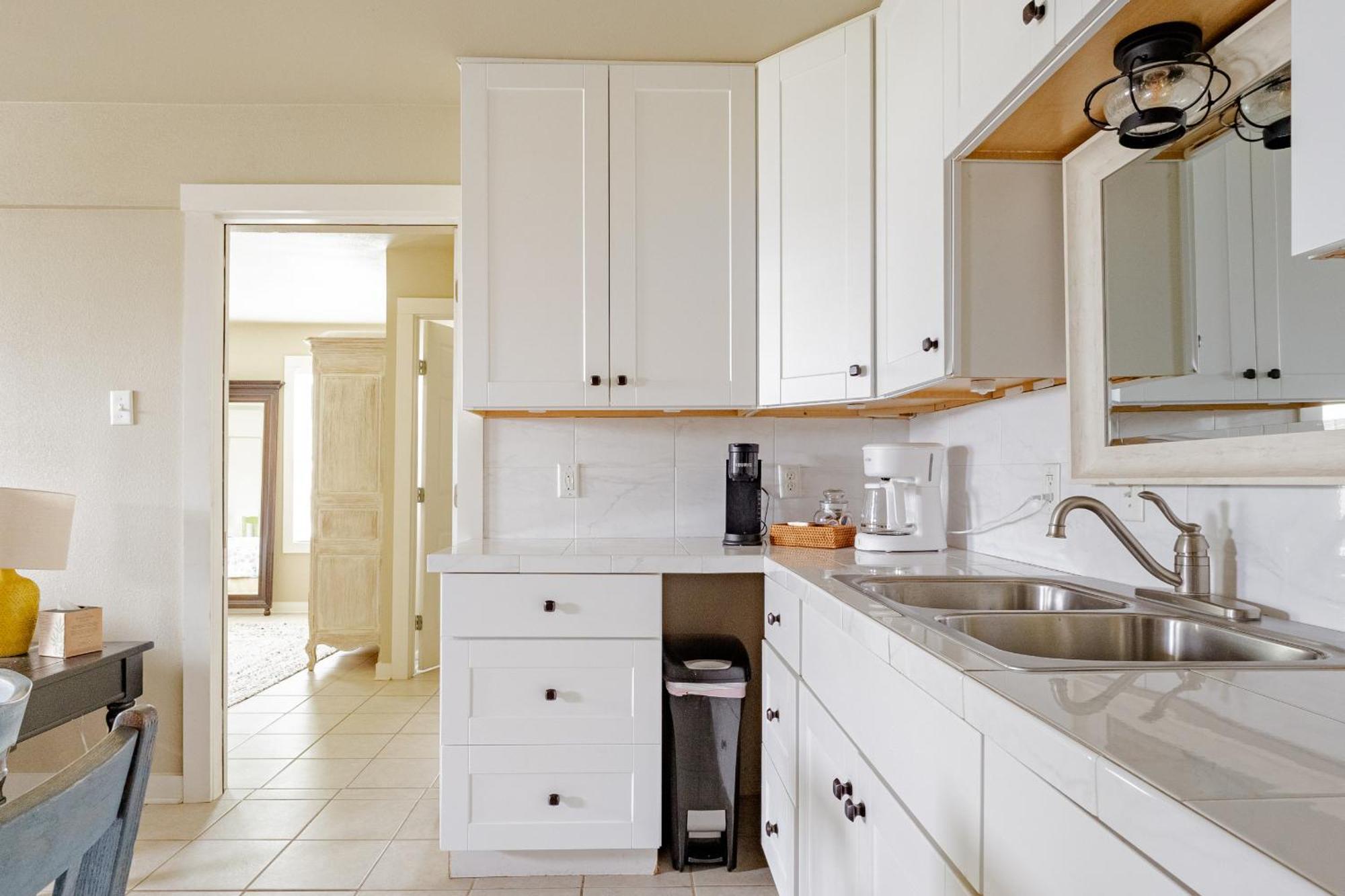 Elm Street Cottage Seguin Bagian luar foto
