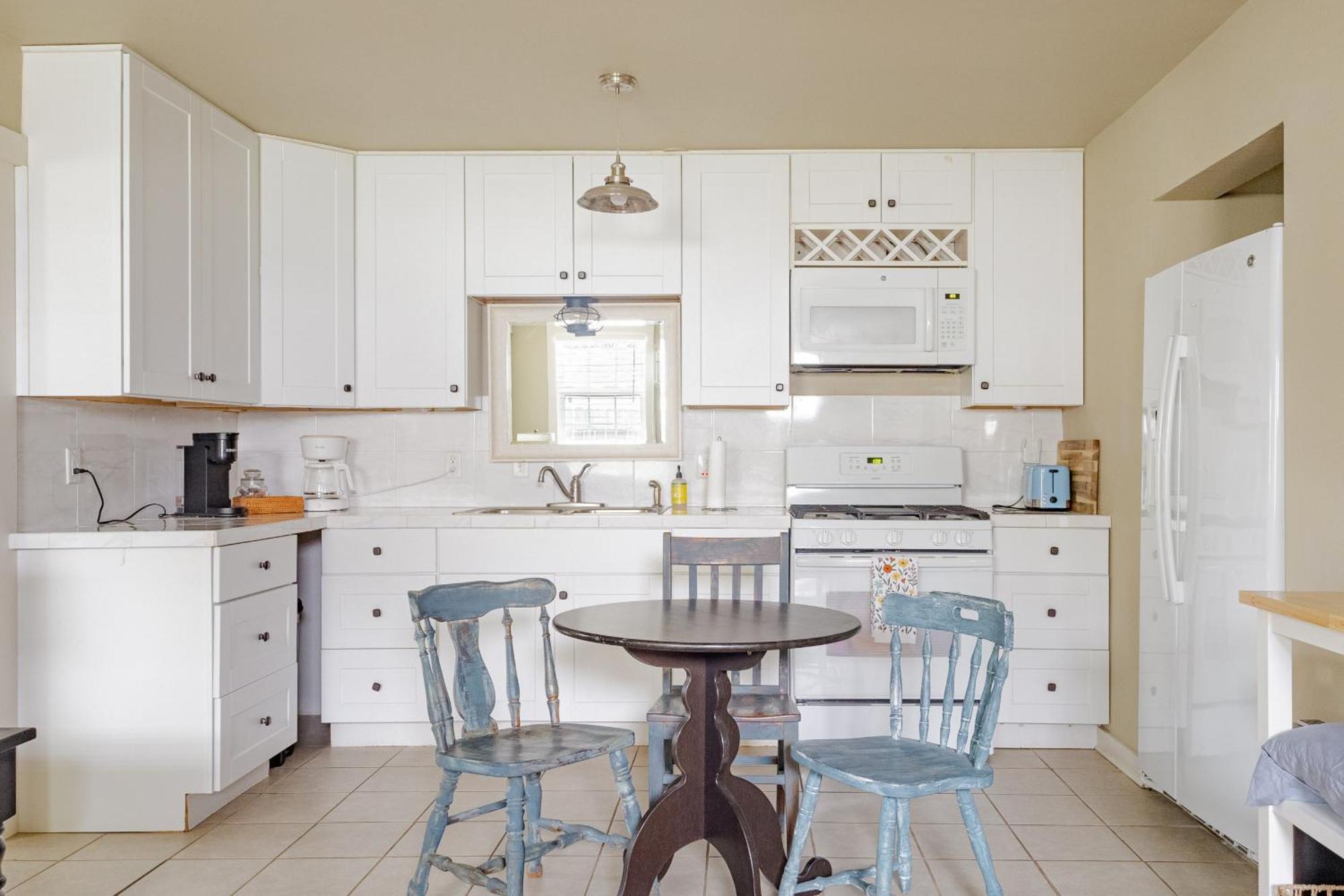 Elm Street Cottage Seguin Bagian luar foto